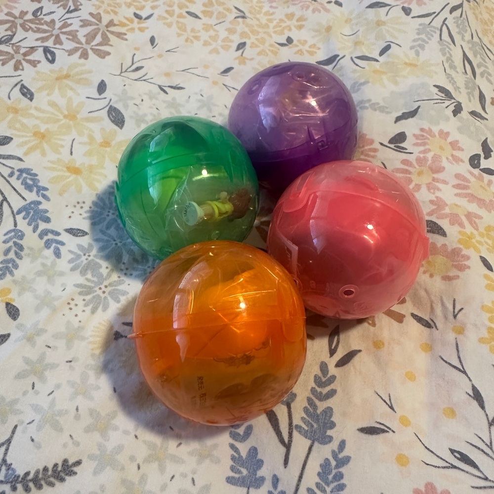 Polly Pocket Gashapon Capsule Series 2 - ALL FOUR - Picture 3 of 3